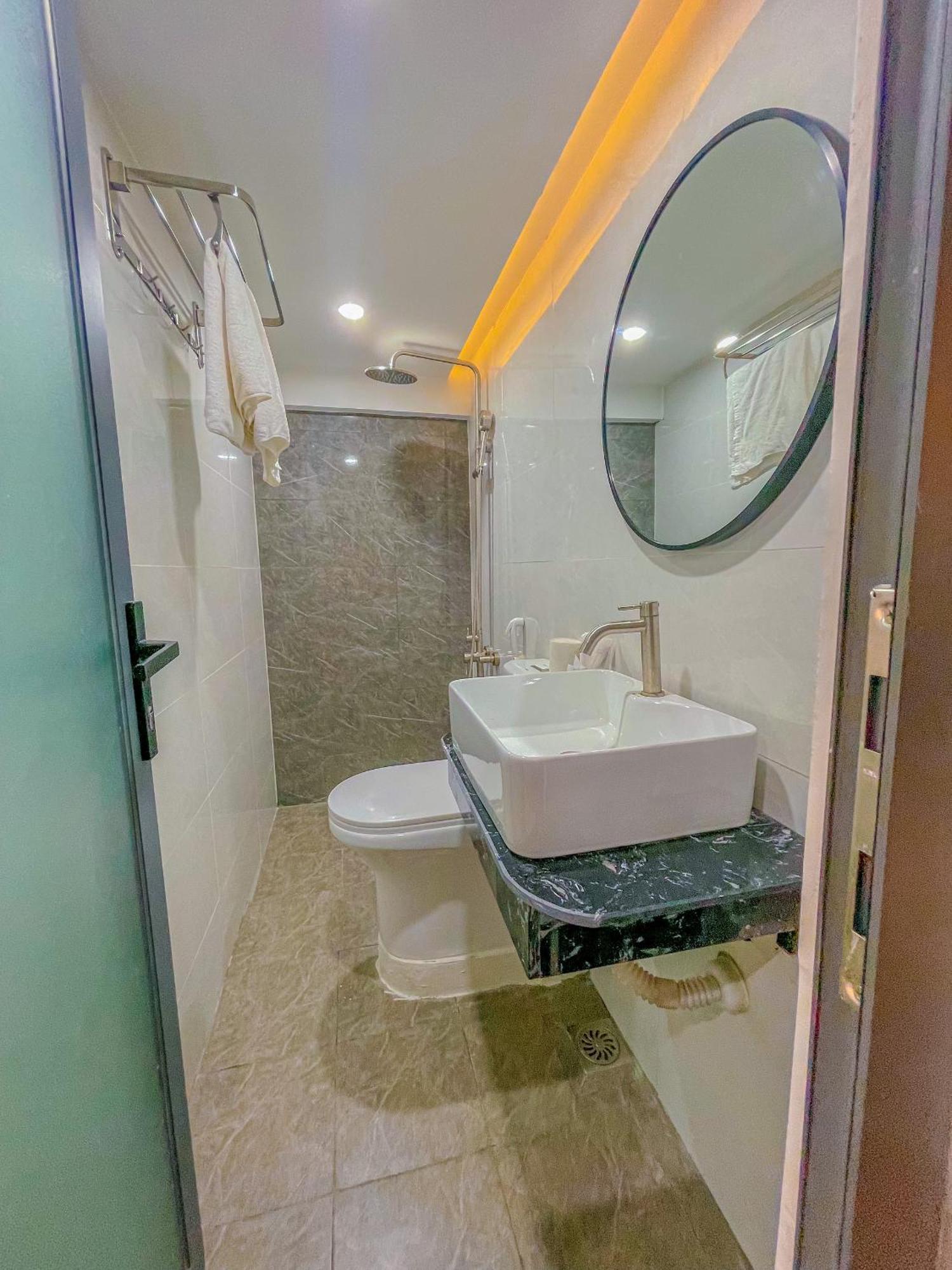 Vnd Hotel Ho Chi Minh City Exterior photo